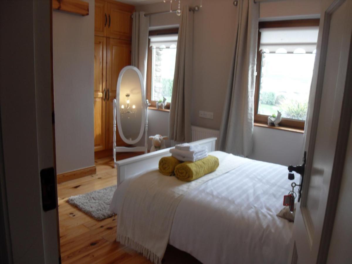 Bed and Breakfast Gort A Phump à Ballydavid Extérieur photo